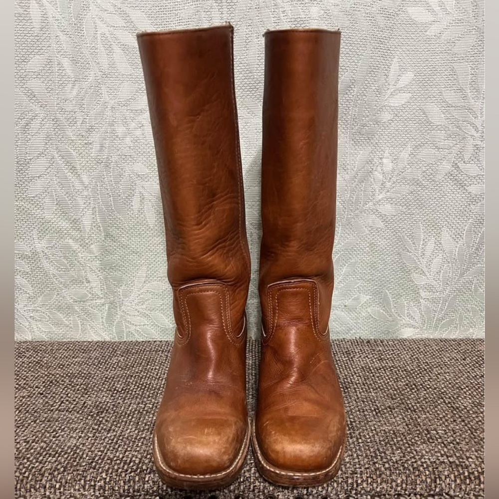 Women’s Campus Frye Boots in Saddle 9.5
